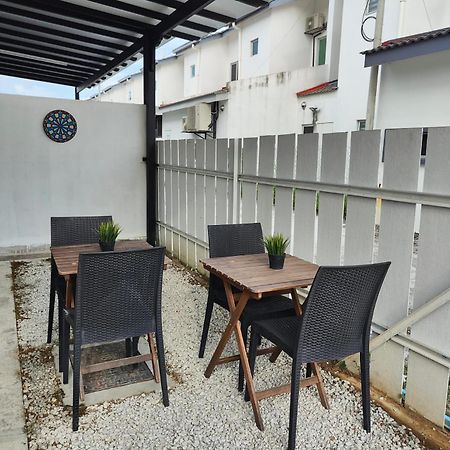 Prima Guest House - Puncak Alam Homestay Mus-Lim Friendly Bandar Puncak Alam Exterior foto