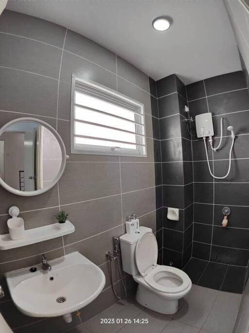 Prima Guest House - Puncak Alam Homestay Mus-Lim Friendly Bandar Puncak Alam Exterior foto