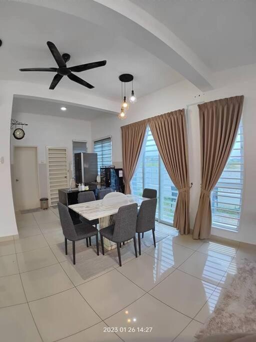 Prima Guest House - Puncak Alam Homestay Mus-Lim Friendly Bandar Puncak Alam Exterior foto